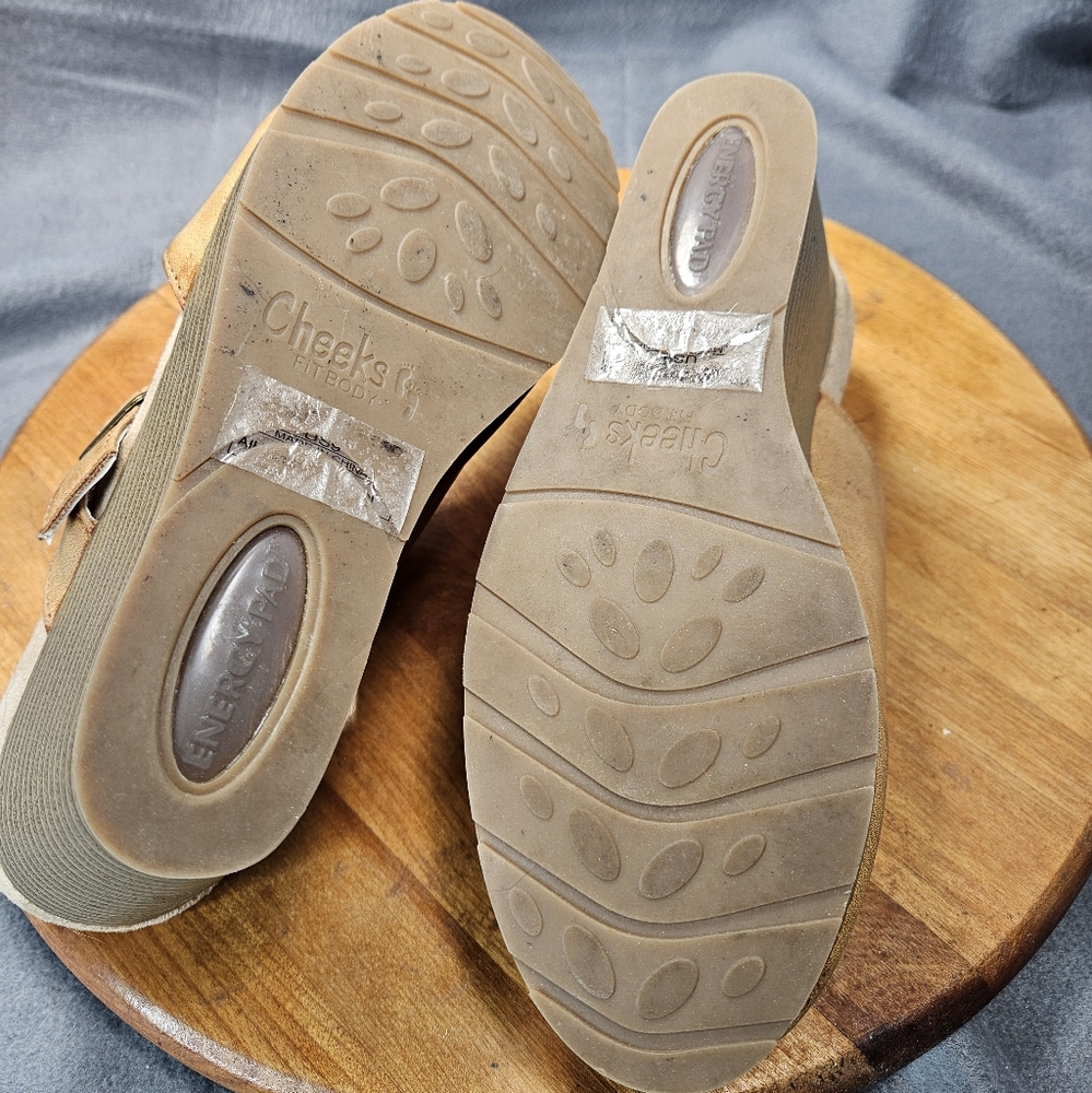 Tony Little Cheeks Clogs - Picture 2 of 10